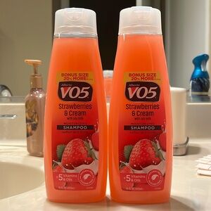 VO5 Shampoo (Strawberries & Cream)